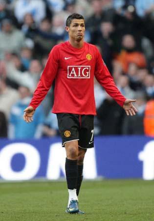 记者：艾纳维和科内排除韧带损伤，力争参加与那不勒斯榜首战