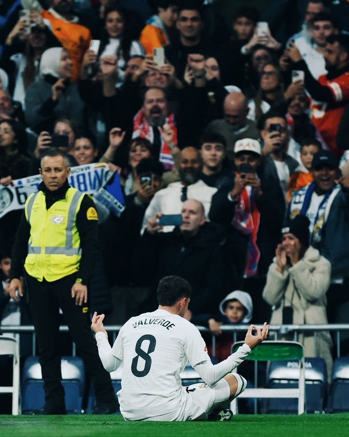 德天空：小腿肌肉受伤的伯卡特至少会缺席12月的比赛