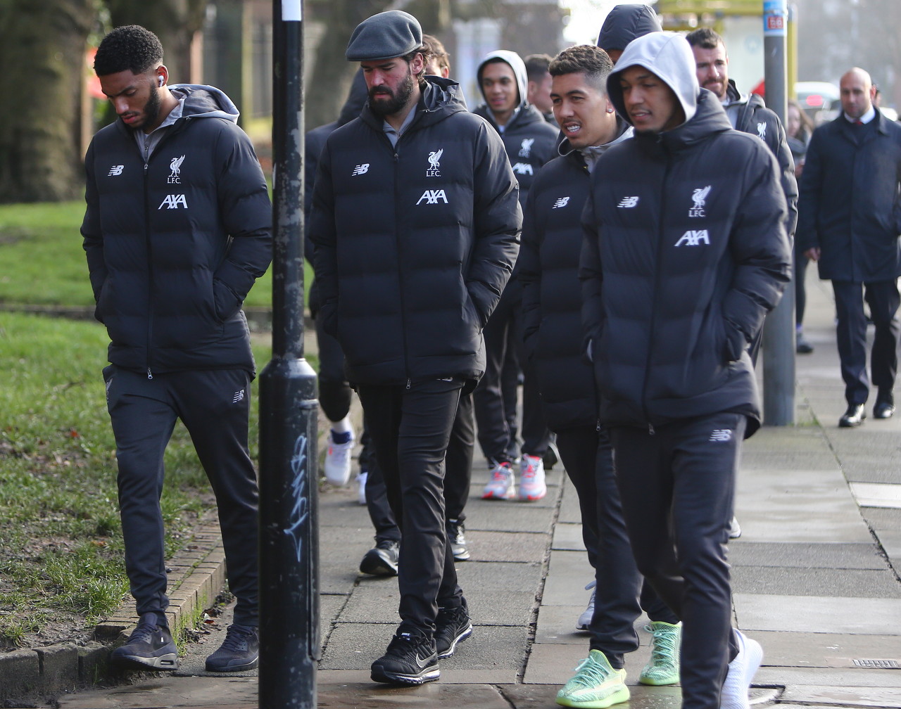 有消息称萨拉赫“很不高兴”，因为他不会在利物浦待满“六个月”。