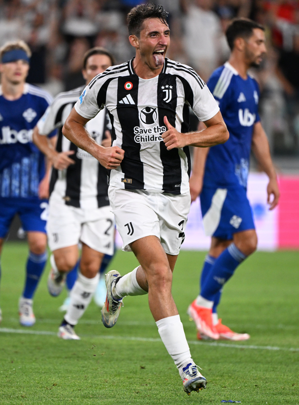 足球足球天才少年迎来国家队首秀，全场最佳