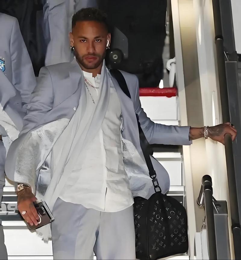 记者：亚特兰大已经接触莫塔，后者也优先考虑重返意甲